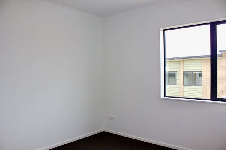 Photo of property in 4 Pangu Way, Mangere, Auckland, 2022