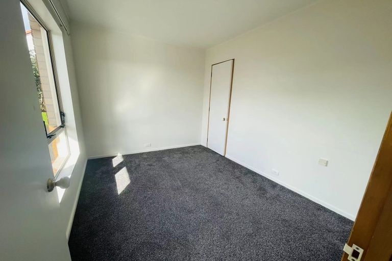 Photo of property in 1/85 Ocean View Road, Hillcrest, Auckland, 0627