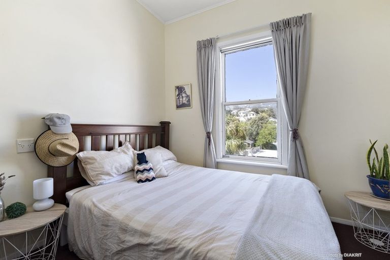 Photo of property in 213 The Parade, Island Bay, Wellington, 6023