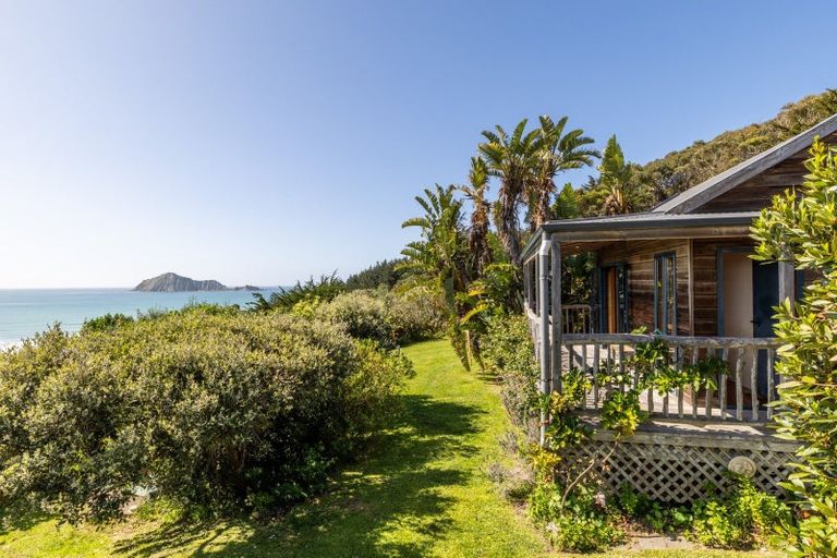 Photo of property in 197 Harper Road, Waimarama, Havelock North, 4294