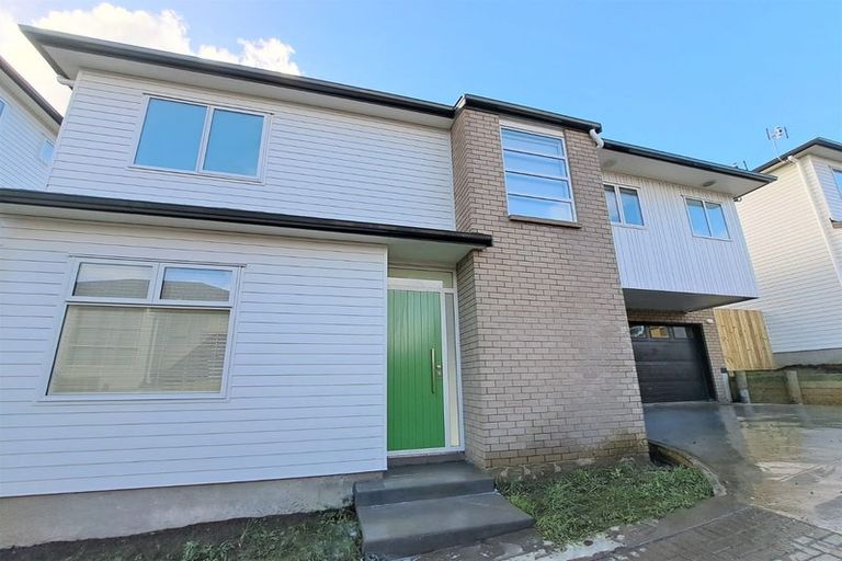 Photo of property in 37 Merriefield Avenue, Forrest Hill, Auckland, 0620