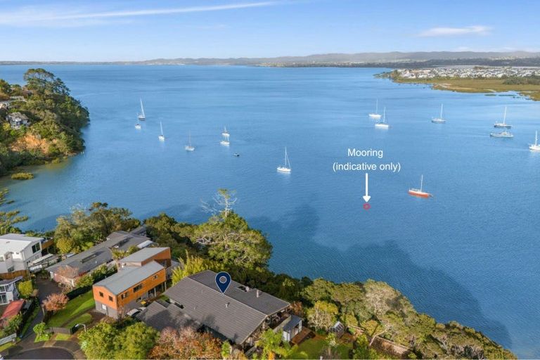 Photo of property in 132 Aeroview Drive, Beach Haven, Auckland, 0626