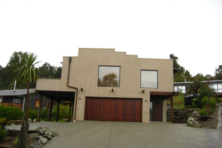 Photo of property in 31 Korua Street, Moana, 7872