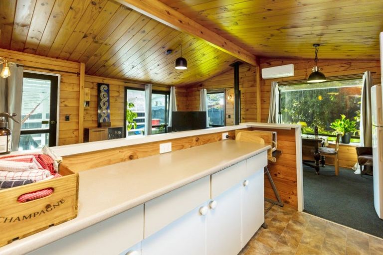 Photo of property in 2/23 Roband Crescent, Brown Owl, Upper Hutt, 5018