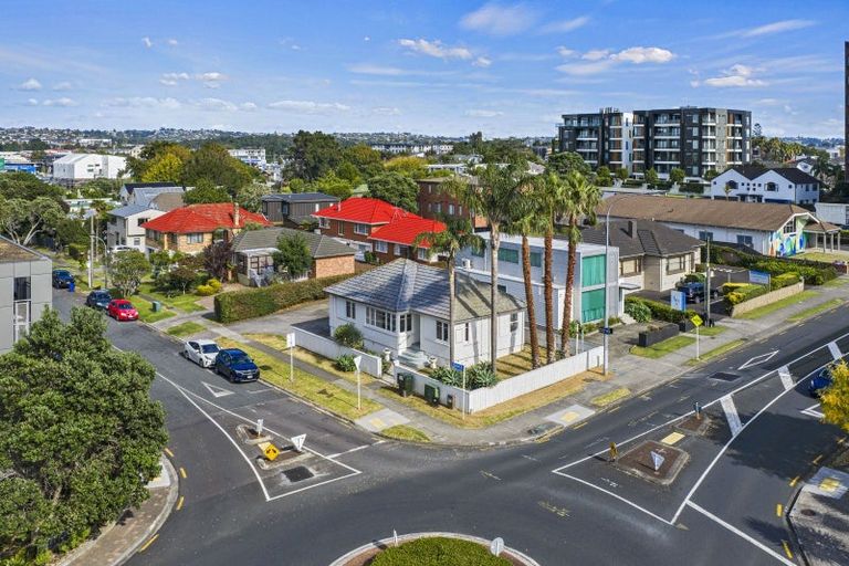 Photo of property in 19a Huron Street, Takapuna, Auckland, 0622