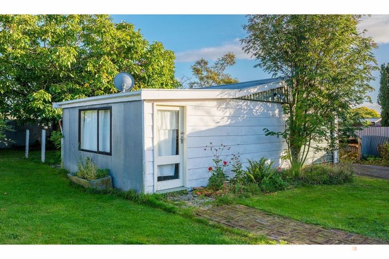 Photo of property in 30 Rhodes Street, Waimate, 7924