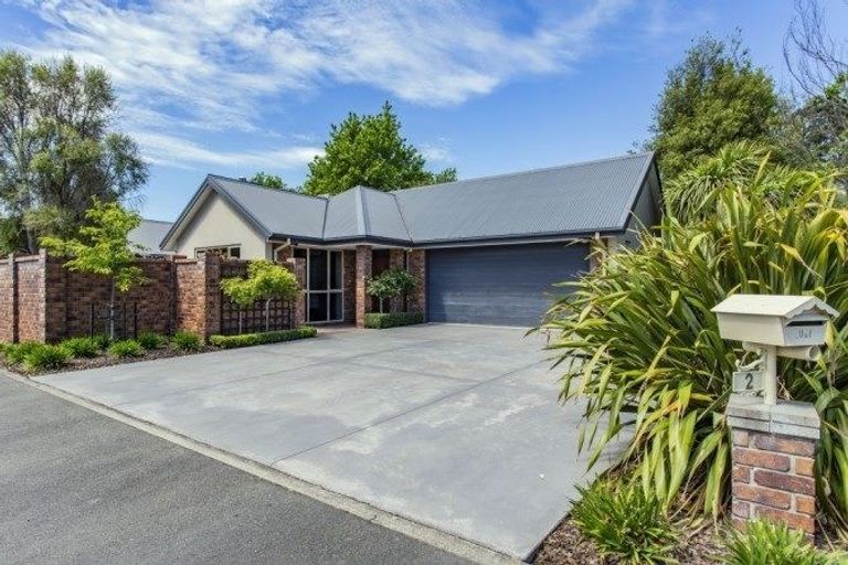 Photo of property in 2 Oakwood Drive, Rangiora, 7400