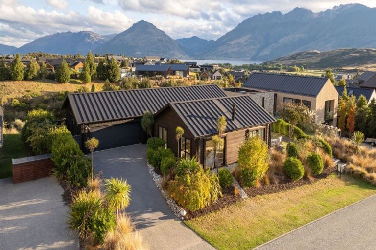 Photo of property in 22 Mckellar Drive, Jacks Point, Queenstown, 9371