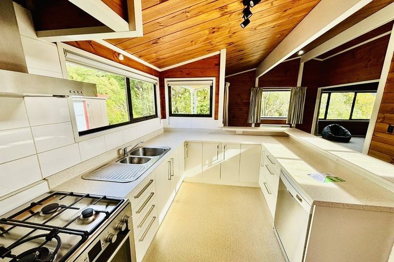 Photo of property in 10 Hicks Close, Whitby, Porirua, 5024