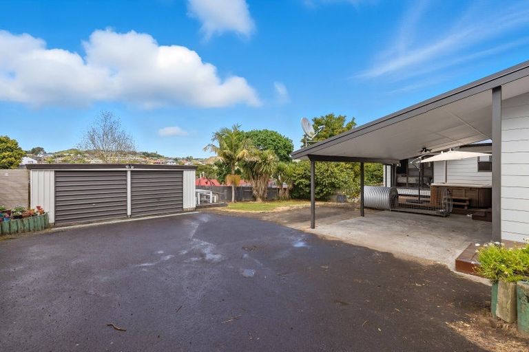 Photo of property in 11 Corinna Street, Welcome Bay, Tauranga, 3112