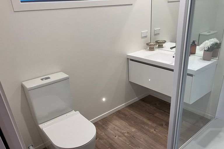 Photo of property in 44 Doug Ledgerwood Drive, Wanaka, 9305