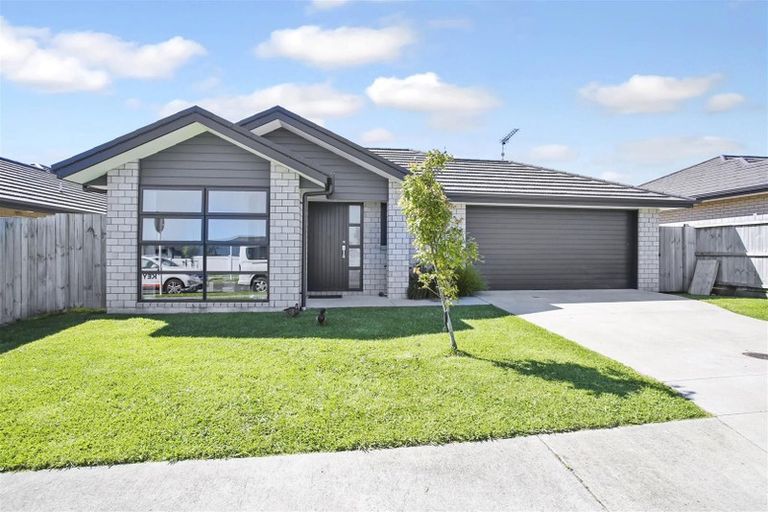 Photo of property in 4 Matawai Puna Drive, Pukekohe, 2120