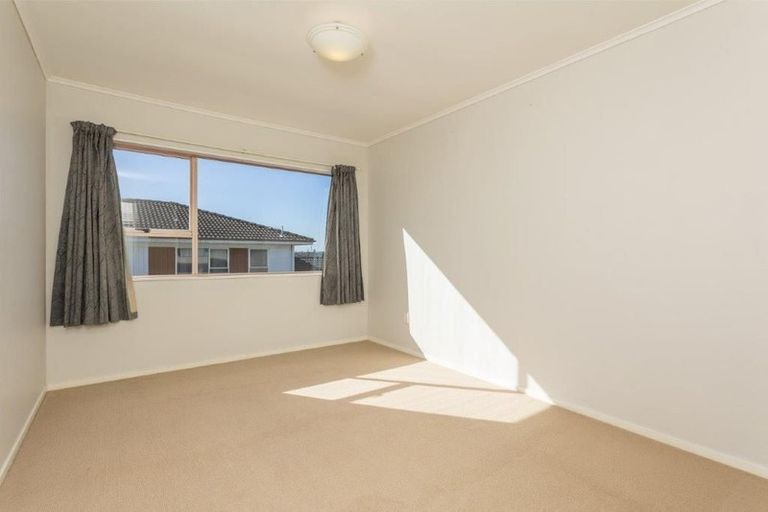Photo of property in 4/90 Lynwood Road, New Lynn, Auckland, 0600