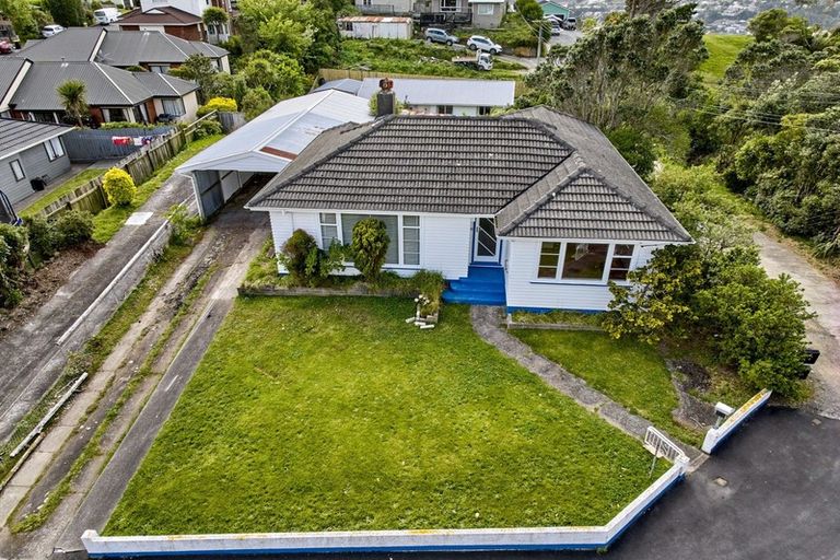 Photo of property in 6 Cunliffe Street, Johnsonville, Wellington, 6037