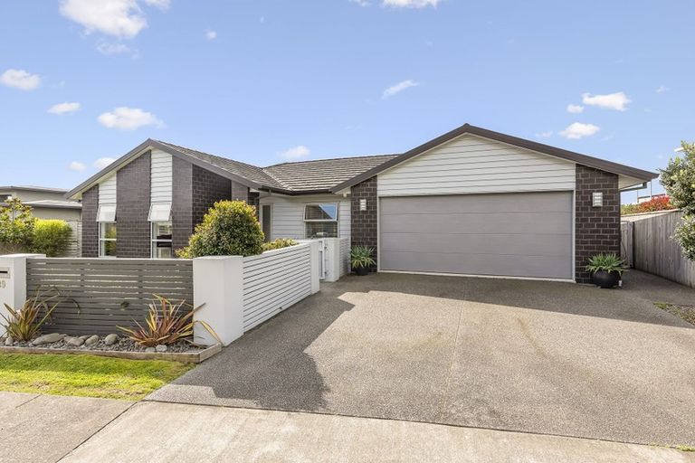 Photo of property in 39 Kotuku Drive, Paraparaumu Beach, Paraparaumu, 5032