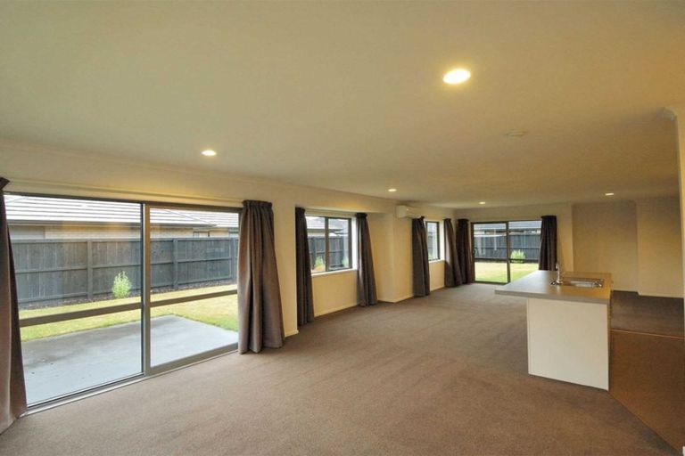 Photo of property in 28 Burford Way, Rolleston, 7615
