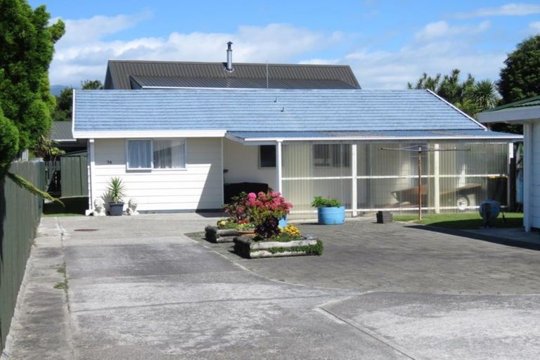 Photo of property in 54 Henley Street, Westport, 7825