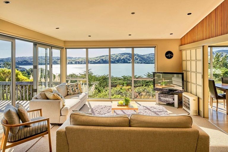 Photo of property in 3 Luff Place, Whitby, Porirua, 5024