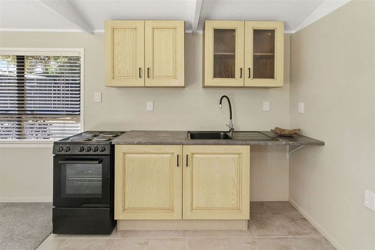 Photo of property in 19a Leaming Place, Clarks Beach, 2122