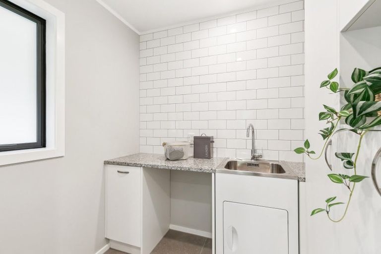 Photo of property in 31 Chamberlain Road, Karori, Wellington, 6012