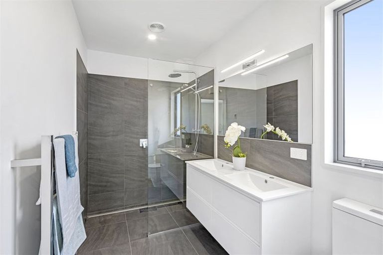 Photo of property in 16 Dynes Road, Rolleston, 7615