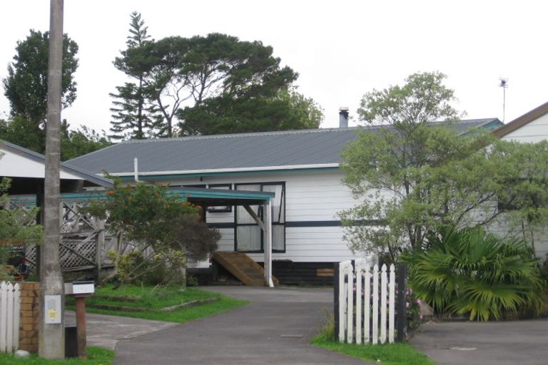 Photo of property in 11 Lacebark Court, Titirangi, Auckland, 0604