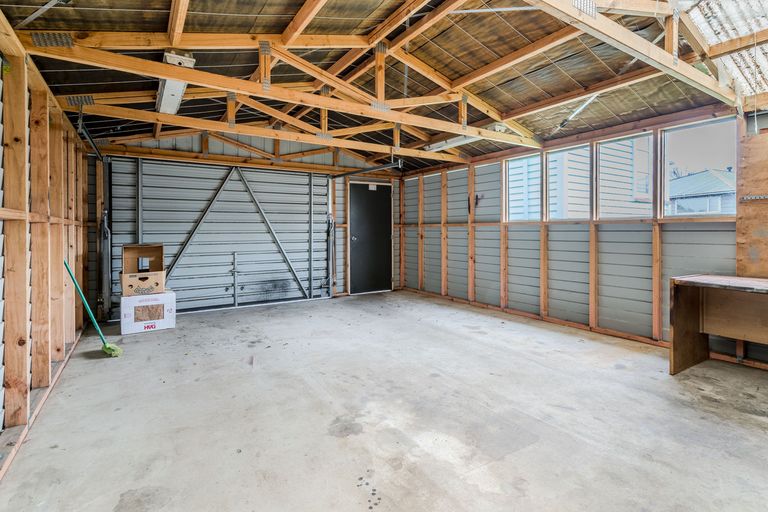 Photo of property in 44 Brighton Road, Green Island, Dunedin, 9018