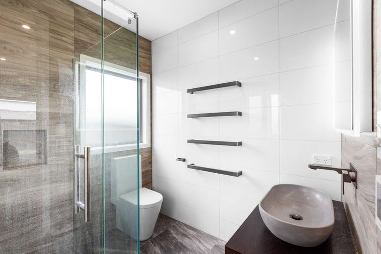 Photo of property in 54 Pelorus Avenue, Poraiti, Napier, 4112