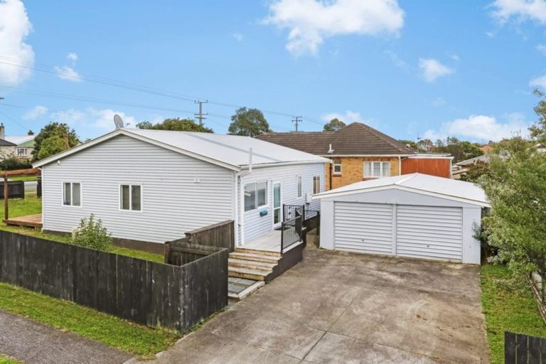 Photo of property in 71 Helvetia Road, Pukekohe, 2120