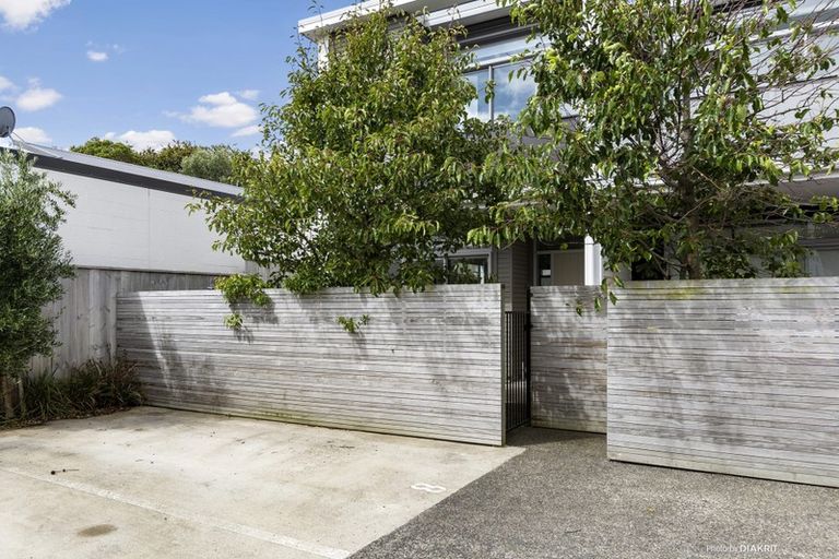 Photo of property in 8/59 The Parade, Island Bay, Wellington, 6023