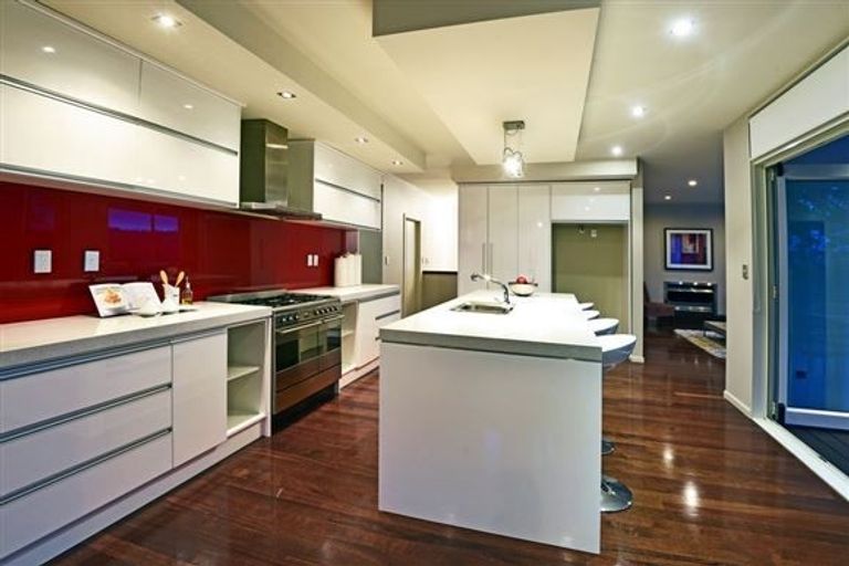 Photo of property in 116 Kittiwake Drive, Schnapper Rock, Auckland, 0632