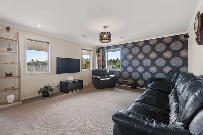 Photo of property in 86 Karamea Street, Whalers Gate, New Plymouth, 4310