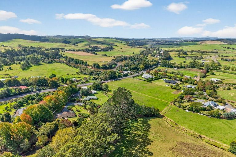 Photo of property in 725c Puketona Road, Haruru, 0204