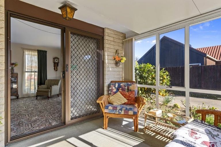 Photo of property in 40 Ambleside Drive, Burnside, Christchurch, 8053