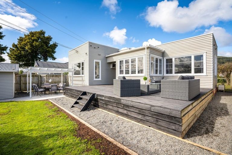 Photo of property in 61 Miro Street, Trentham, Upper Hutt, 5018