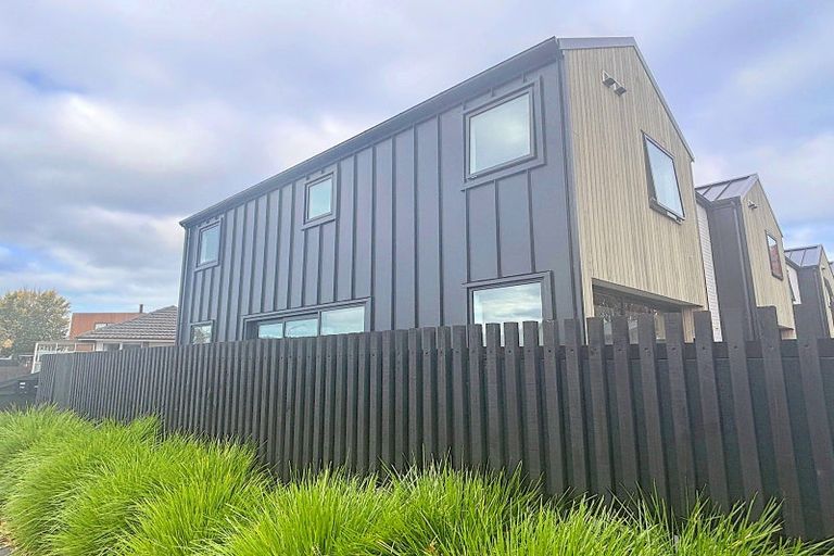 Photo of property in 1/166 Saint Albans Street, St Albans, Christchurch, 8014