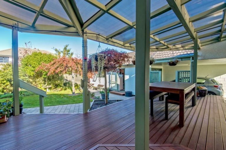 Photo of property in 12 Saint Albans Avenue, Hokowhitu, Palmerston North, 4410