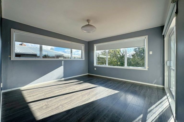 Photo of property in 273 Henderson Valley Road, Henderson, Auckland, 0612