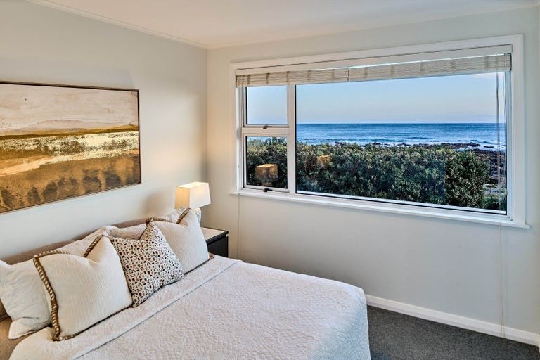 Photo of property in 443 The Esplanade, Island Bay, Wellington, 6023