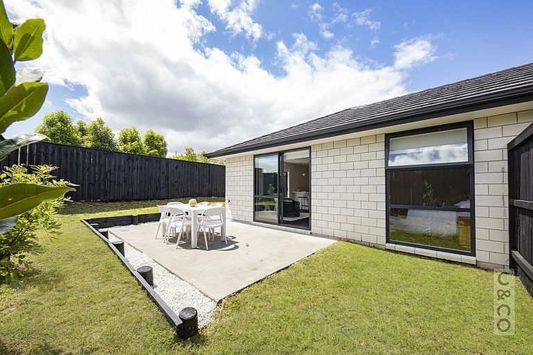 Photo of property in 14 Kelly Road, Riverhead, 0820