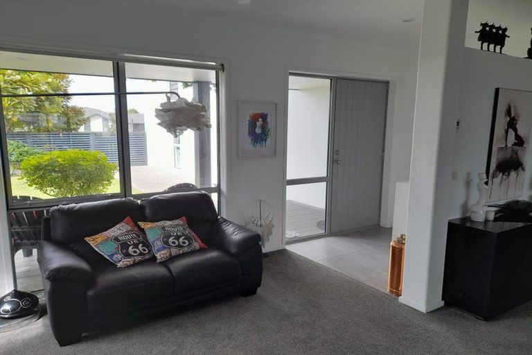 Photo of property in 20 Roseberry Place, Whitianga, 3510