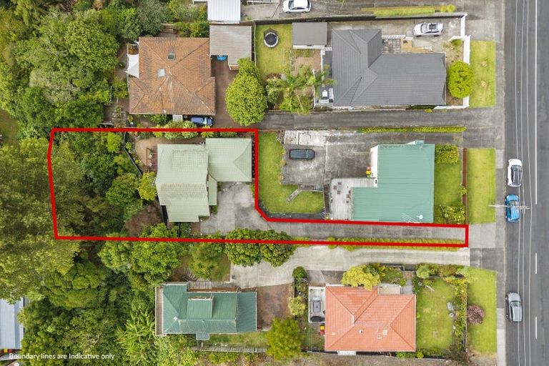 Photo of property in 2/52 Uxbridge Road, Mellons Bay, Auckland, 2014