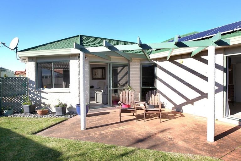 Photo of property in 6a Dules Walk, Taradale, Napier, 4112