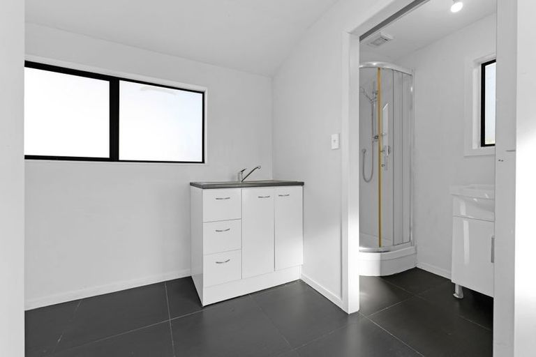Photo of property in 11b Inver Street, Glen Eden, Auckland, 0602