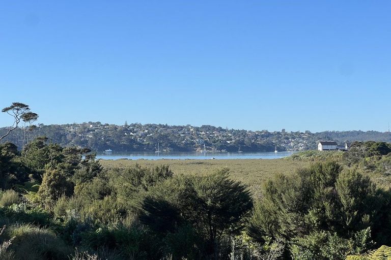 Photo of property in 18 Pukeko Road, Hobsonville, 0616