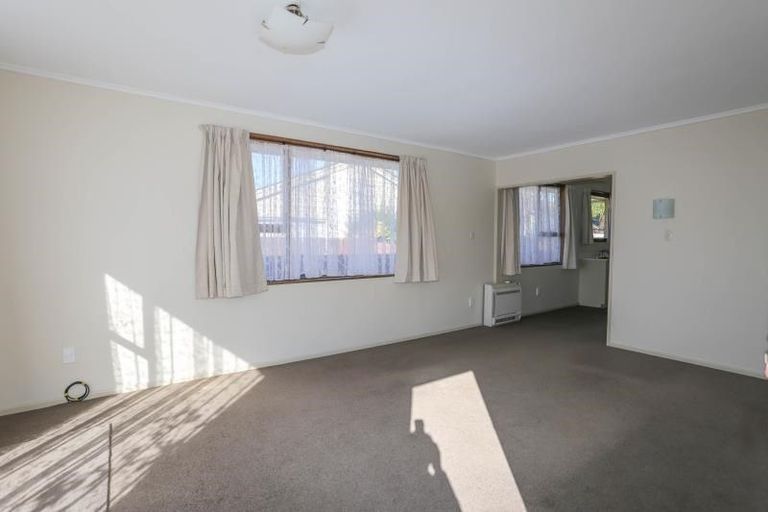 Photo of property in 2/4 Quinton Place, Bishopdale, Christchurch, 8053