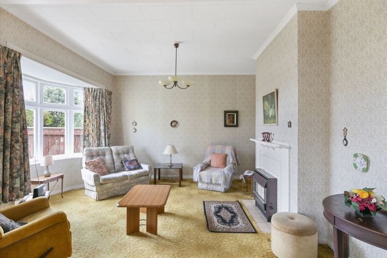 Photo of property in 178 Onepu Road, Lyall Bay, Wellington, 6022