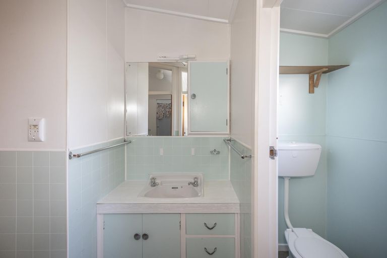 Photo of property in 5 Stuart Street, Holmes Hill, Oamaru, 9401