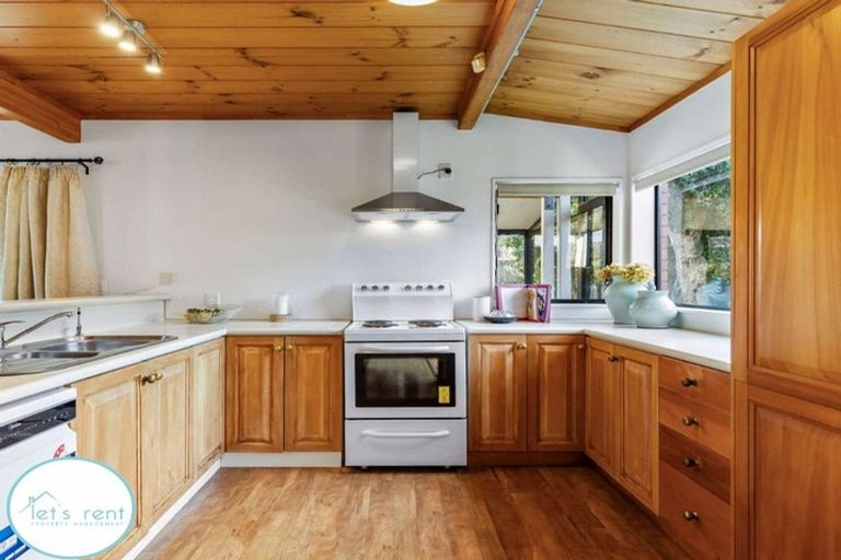 Photo of property in 2/11 Nelson Street, Papakura, 2110