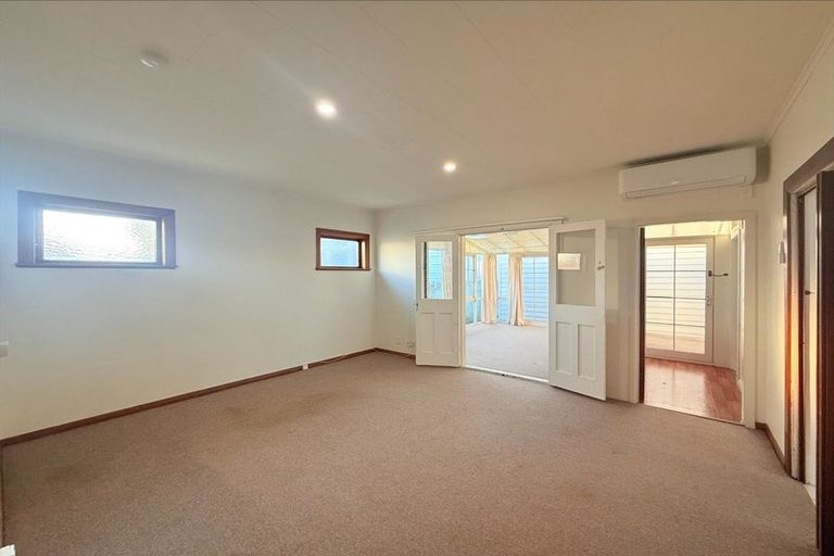 Photo of property in 72 Miro Street, Miramar, Wellington, 6022
